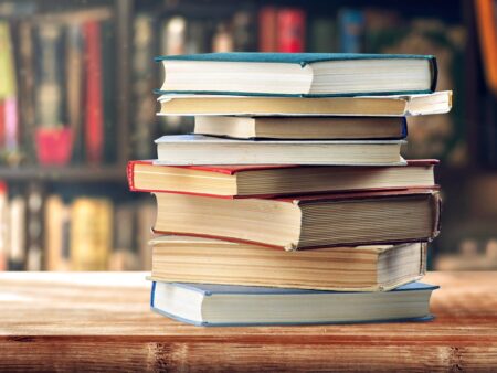 5 libros que debes leer antes de comenzar a apostar